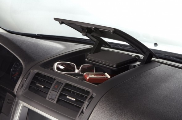 ford-shows-2010-fusion-and-fusion-hybrid-in-la-medium_7