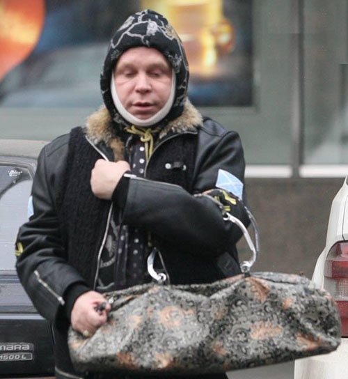 e7327751f3 На Бориса Моисеева упал софит